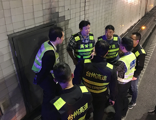 2商討現(xiàn)場金先華攝  99.jpg